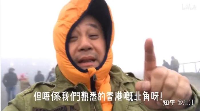 40岁男星现状落魄，环卫工兼乞讨养家