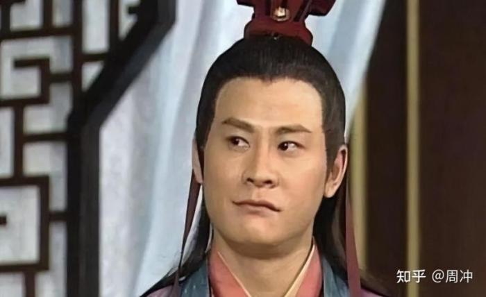 40岁男星现状落魄，环卫工兼乞讨养家
